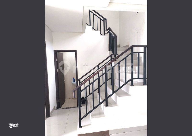 House for rent in Jakarta, Indonesia · Tebet · 2 rooms, 2 baths