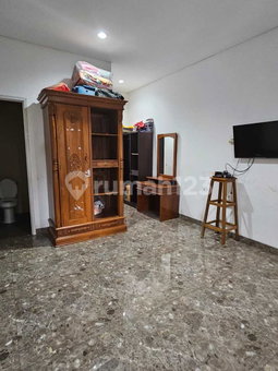 House for rent in Bekasi, Indonesia · 3 rooms, 4 baths