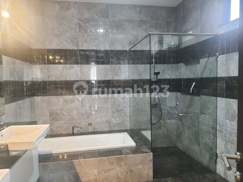 House for rent in Bekasi, Indonesia · 4 rooms, 3 baths