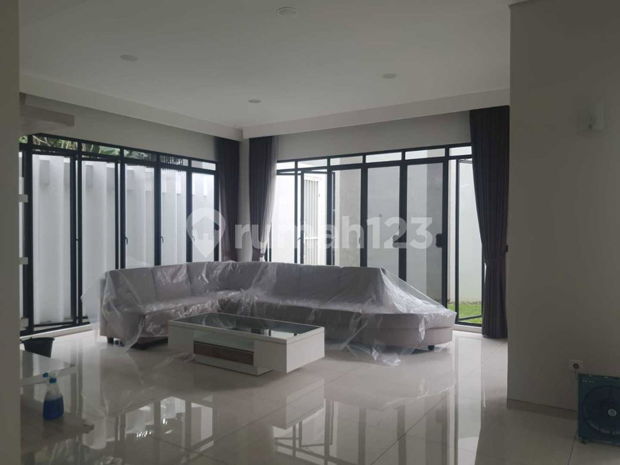 House for rent in Bekasi, Indonesia · 4 rooms, 3 baths