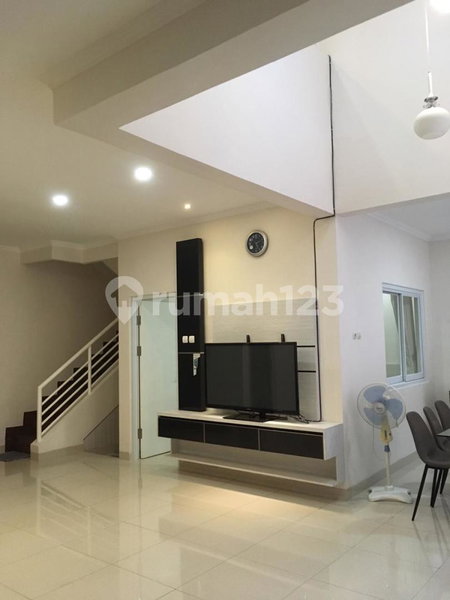 House for rent in Cikarang, Indonesia · 5 rooms, 5 baths