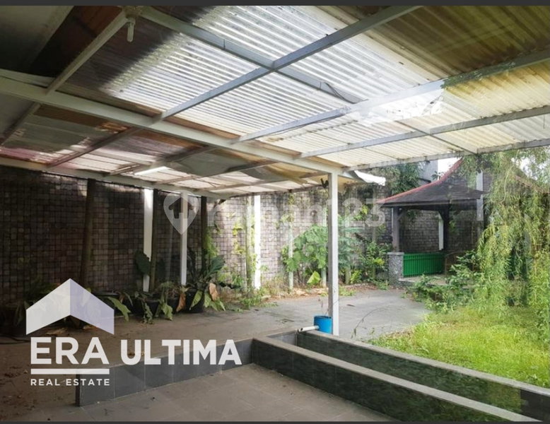House for rent in Bandung, Indonesia · 5 rooms, 5 baths