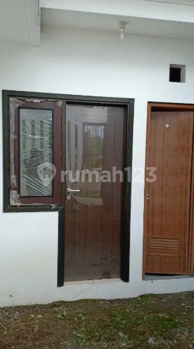 House for rent in Bandung, Indonesia · 3 rooms, 2 baths