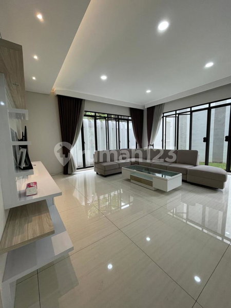 House for rent in Semarang, Indonesia · Mungkur Elephant · 5 rooms, 4 baths
