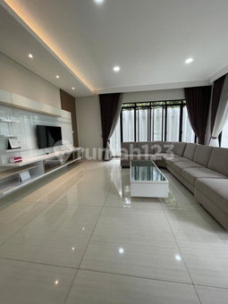 House for rent in Semarang, Indonesia · Mungkur Elephant · 5 rooms, 4 baths