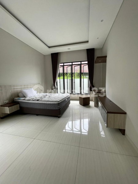 House for rent in Semarang, Indonesia · Mungkur Elephant · 5 rooms, 4 baths