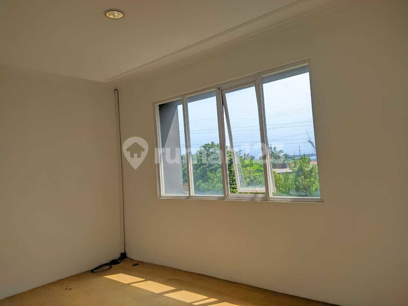 House for rent in Semarang, Indonesia · Mungkur Elephant · 5 rooms, 4 baths