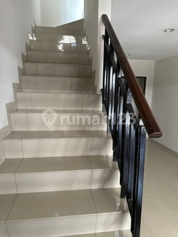 House for rent in West Jakarta, Indonesia · Cengkareng · 2 rooms, 2 baths