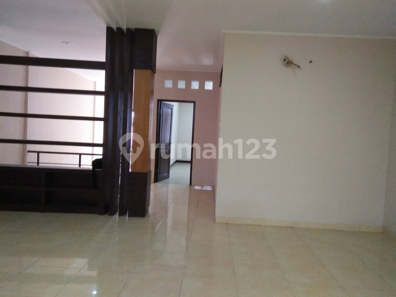 House for rent in North Jakarta, Indonesia · Penjaringan · 3 rooms, 2 baths