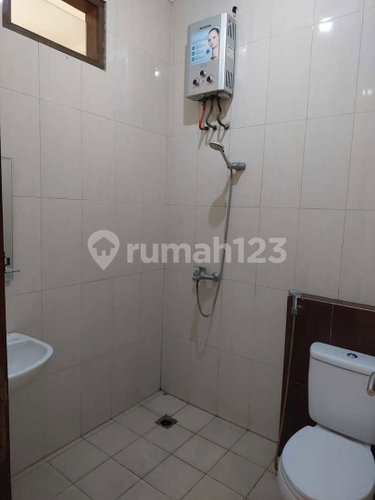 House for rent in Bandung, Indonesia · 2 rooms, 1 bath