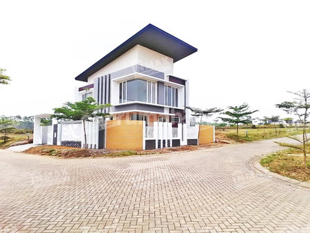 House for rent in Bandung, Indonesia · 3 rooms, 3 baths