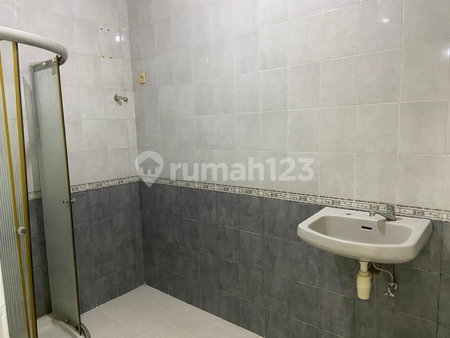 House for rent in Baki, Indonesia · 4 rooms, 4 baths