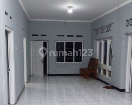 House for rent in Semarang, Indonesia · 2 rooms, 1 bath