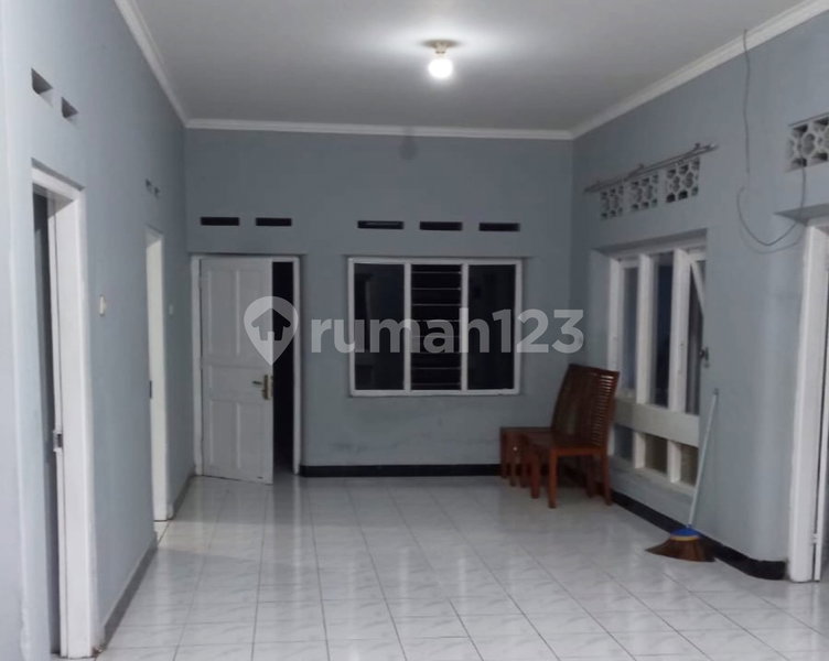 House for rent in Semarang, Indonesia · 2 rooms, 1 bath