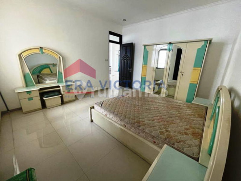 House for rent in Cikarang, Indonesia · Jababeka · 5 rooms, 4 baths
