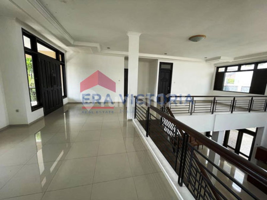House for rent in Cikarang, Indonesia · Jababeka · 5 rooms, 4 baths