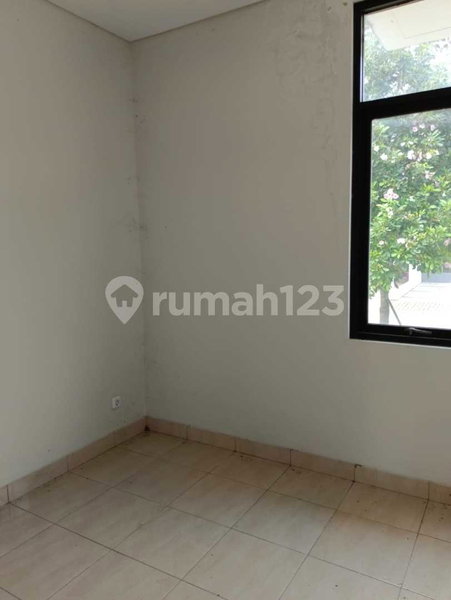 House for rent in Tangerang, Indonesia · Sukasari · 2 rooms, 1 bath