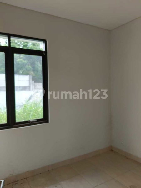 House for rent in Tangerang, Indonesia · Sukasari · 2 rooms, 1 bath