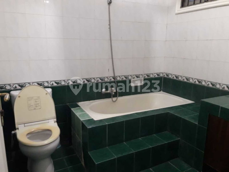 House for rent in Bekasi, Indonesia · 5 rooms, 4 baths