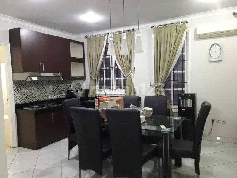 House for rent in Bekasi, Indonesia · 5 rooms, 4 baths