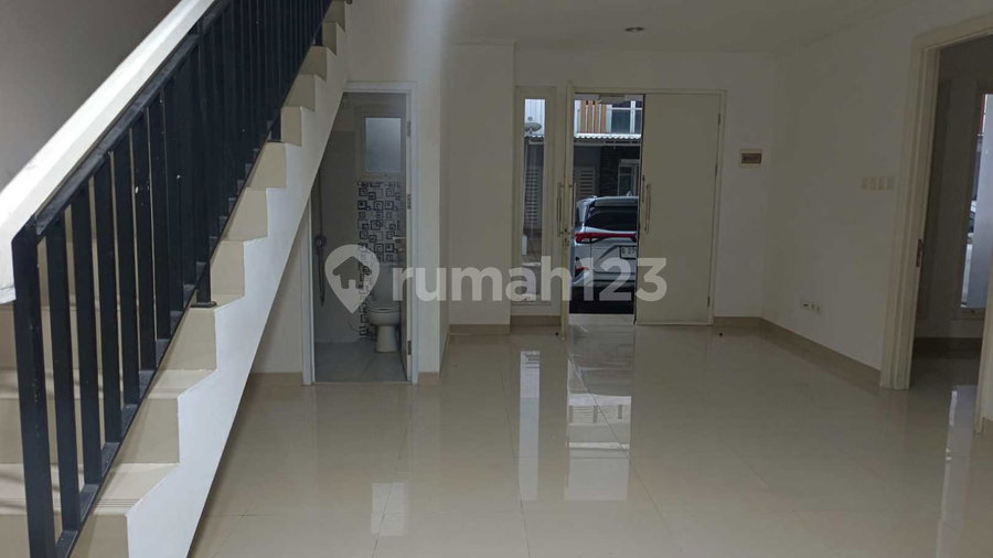 House for rent in Tangerang, Indonesia · Sukasari · 3 rooms, 3 baths