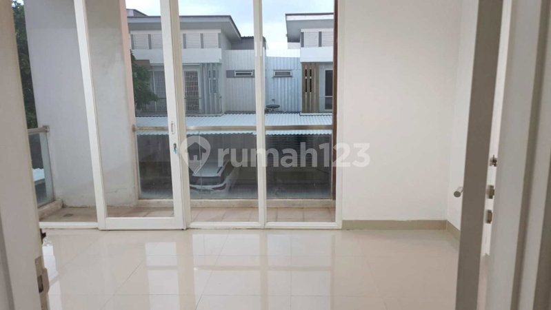 House for rent in Tangerang, Indonesia · Sukasari · 3 rooms, 3 baths