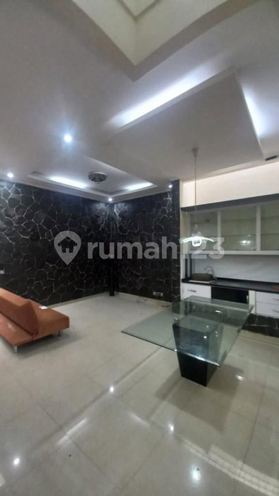 House for rent in Bandung, Indonesia · 4 rooms, 3 baths