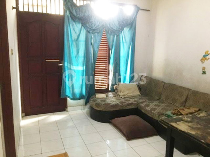 House for rent in Bandung, Indonesia · 4 rooms, 3 baths