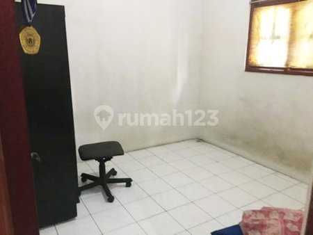 House for rent in Bandung, Indonesia · 4 rooms, 3 baths