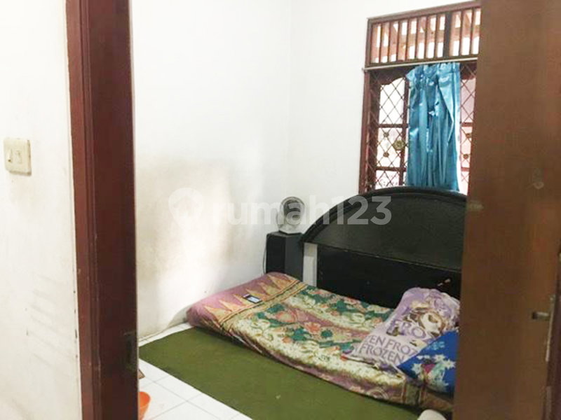 House for rent in Bandung, Indonesia · 4 rooms, 3 baths
