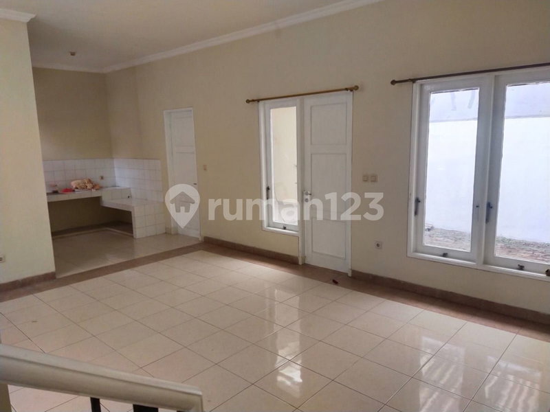 House for rent in Bandung, Indonesia · 3 rooms, 2 baths