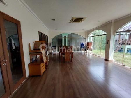 House for rent in Semarang, Indonesia · 5 rooms, 4 baths