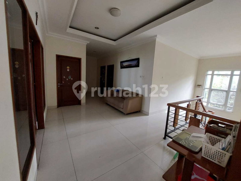 House for rent in Semarang, Indonesia · 5 rooms, 4 baths