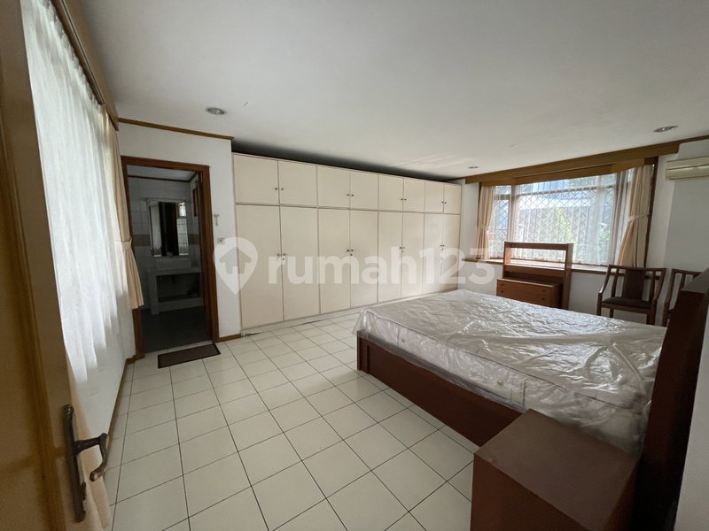 House for rent in Semarang, Indonesia · 4 rooms, 3 baths