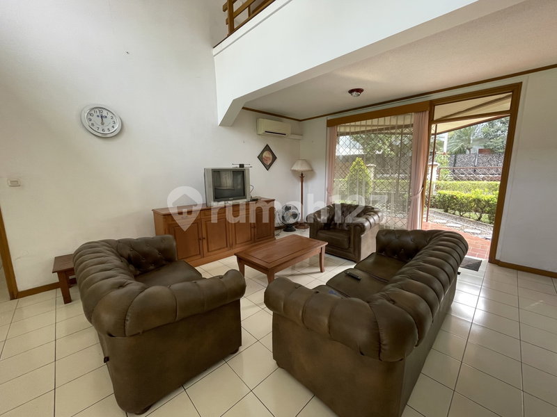 House for rent in Semarang, Indonesia · 4 rooms, 3 baths