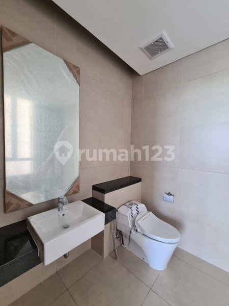 House for rent in West Jakarta, Indonesia · Cengkareng · 4 rooms, 4 baths