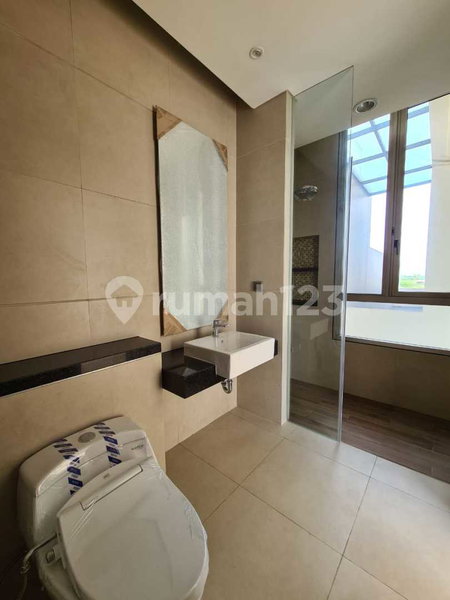 House for rent in West Jakarta, Indonesia · Cengkareng · 4 rooms, 4 baths