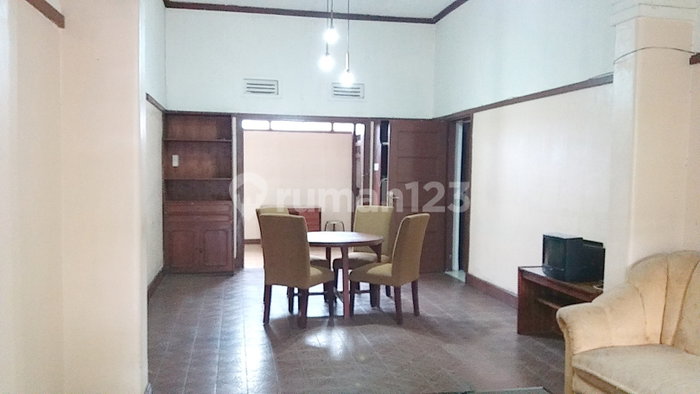 House for rent in Bandung, Indonesia · 5 rooms, 3 baths