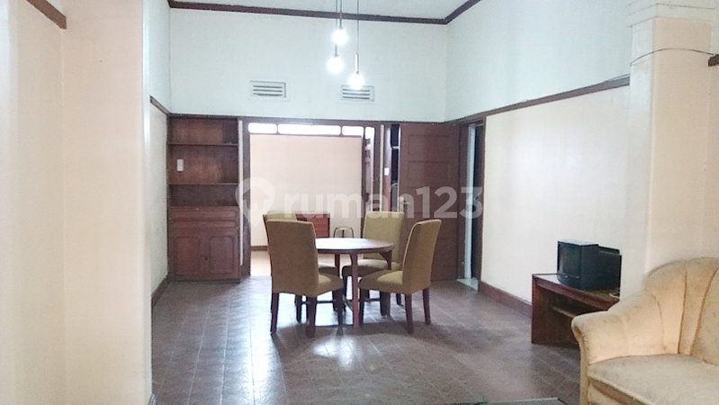 House for rent in Bandung, Indonesia · 5 rooms, 3 baths