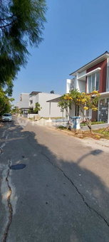 House for rent in Surabaya, Indonesia · 4 rooms, 3 baths