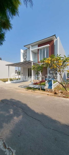 House for rent in Surabaya, Indonesia · 4 rooms, 3 baths