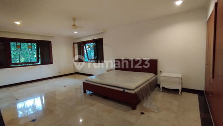House for rent in South Jakarta, Indonesia · Cilandak · 5 rooms, 3 baths
