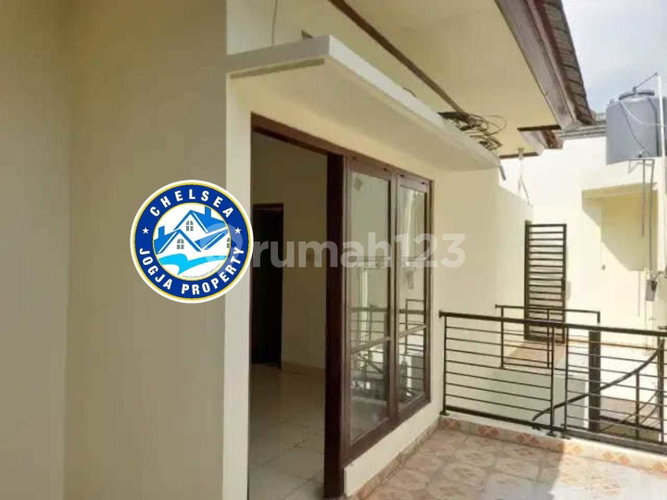 House for rent in Bandung, Indonesia · 4 rooms, 3 baths