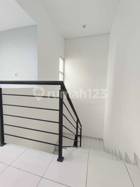 House for rent in Bandung, Indonesia · 4 rooms, 2 baths
