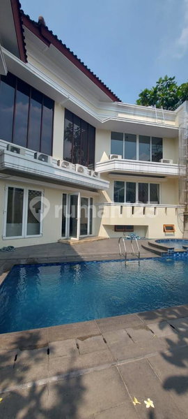 House for rent in South Jakarta, Indonesia · Kebayoran Lama · 6 rooms, 4 baths