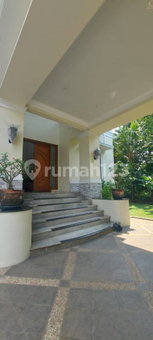 House for rent in South Jakarta, Indonesia · Kebayoran Lama · 6 rooms, 4 baths
