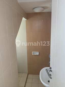 House for rent in Tangerang, Indonesia · Riding · 2 rooms, 1 bath