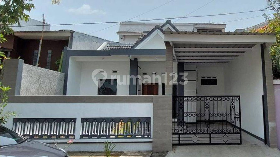 House for rent in Surabaya, Indonesia · 2 rooms, 1 bath