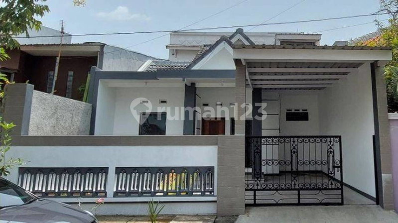 House for rent in Surabaya, Indonesia · 2 rooms, 1 bath