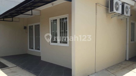 House for rent in Semarang, Indonesia · 2 rooms, 1 bath